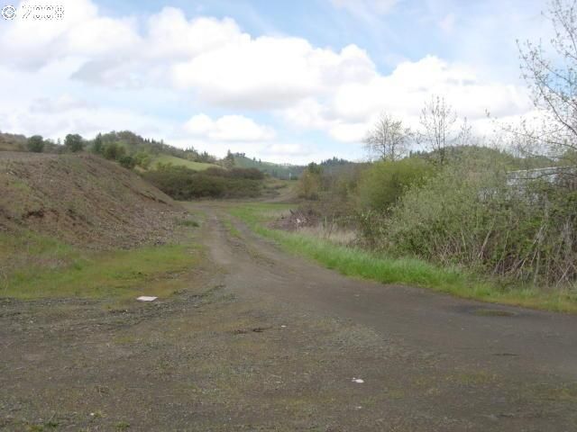 4094 NE Diamond Lake Blvd, Roseburg, OR 97470